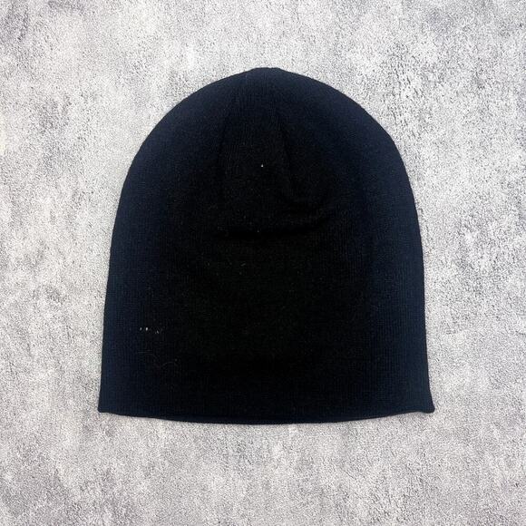 grunge gothic punk black and white 8-ball beanie - Picture 4 of 8